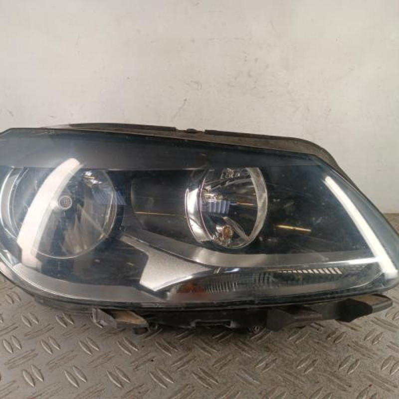 Optique avant principal droit (feux)(phare) VOLKSWAGEN TOURAN 2