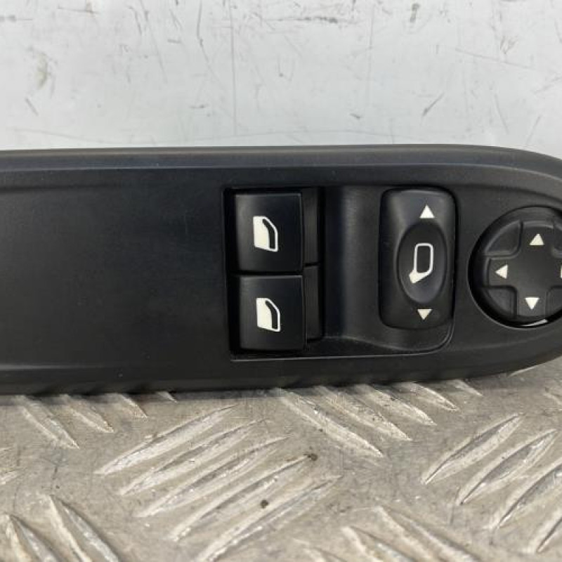 Interrupteur de leve vitre avant gauche CITROEN C3 2