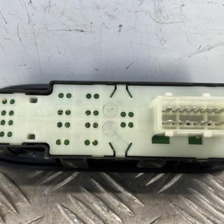 Interrupteur de leve vitre avant gauche CITROEN C3 2