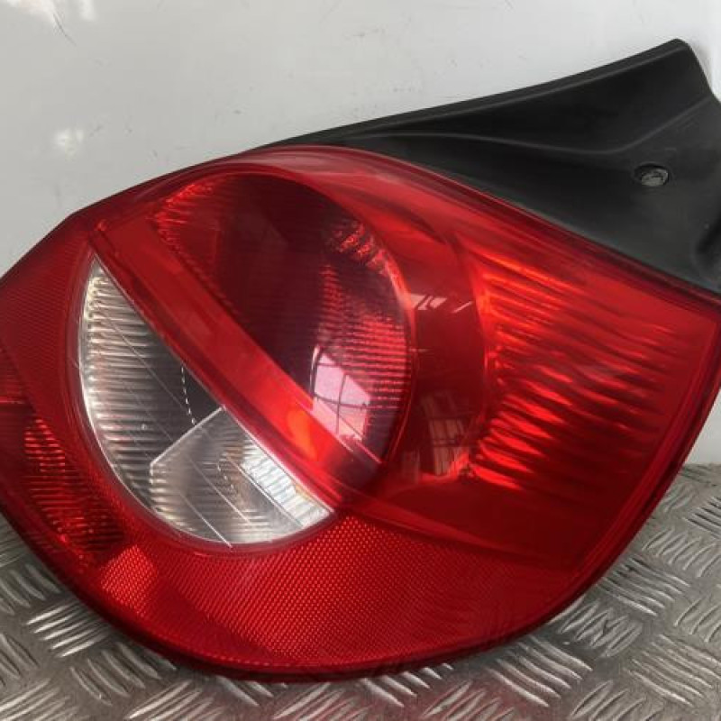 Feu arriere principal droit (feux) RENAULT CLIO 3