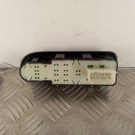 Interrupteur de leve vitre avant gauche CITROEN C3 2