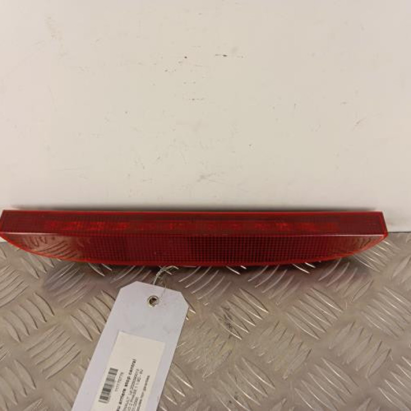 Feu arriere stop central RENAULT CLIO 2 Feu arriere stop central RENAULT CLIO 2