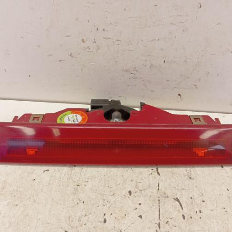 Feu arriere stop central RENAULT TWINGO 2 Feu arriere stop central RENAULT TWINGO 2