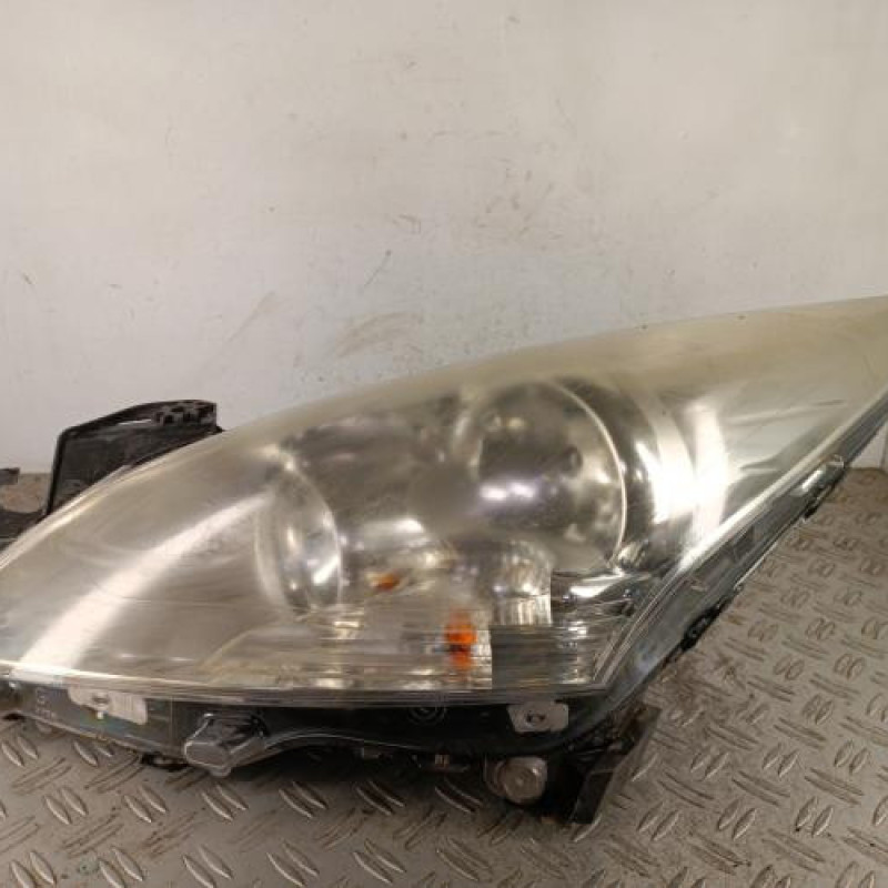 Optique avant principal gauche (feux)(phare) PEUGEOT 3008 1