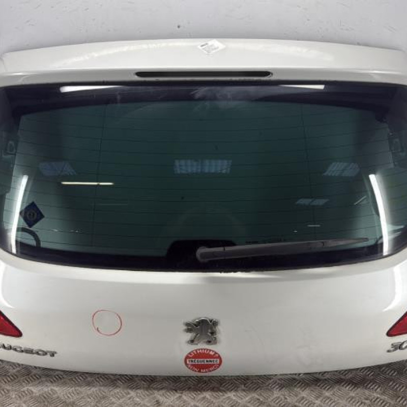 Malle/Hayon arriere PEUGEOT 3008 1