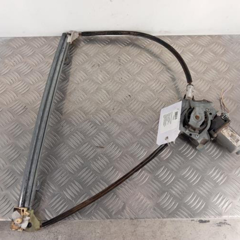 Leve vitre electrique avant gauche RENAULT CLIO 2