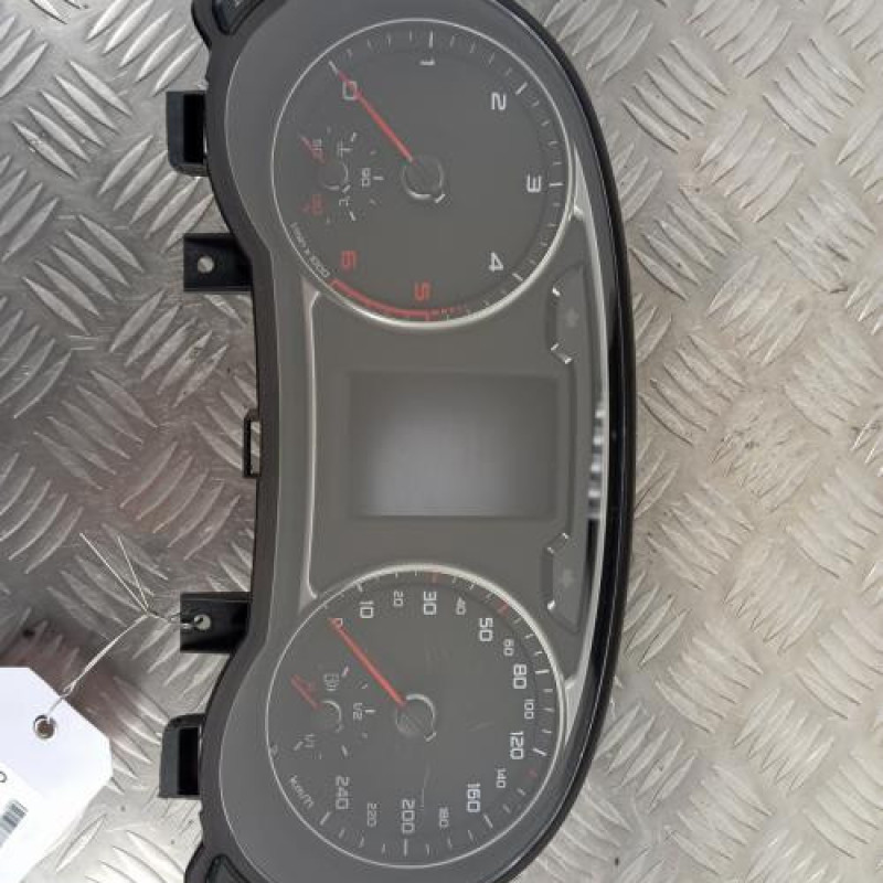 Compteur AUDI A1 1