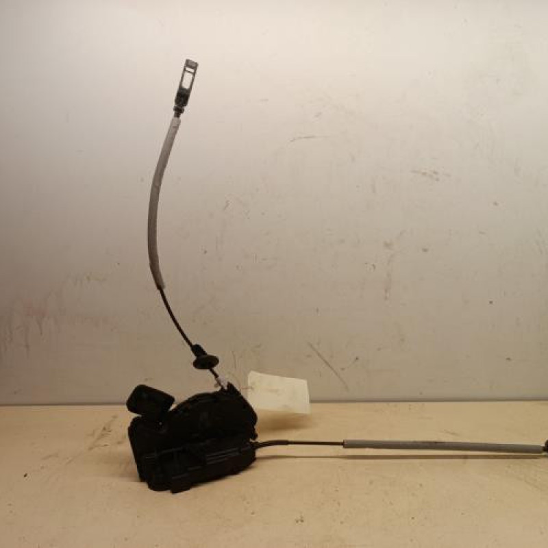 Serrure arriere droit VOLKSWAGEN POLO 6 Serrure arriere droit VOLKSWAGEN POLO 6