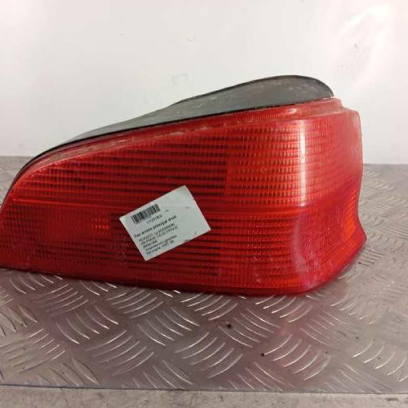 Feu arriere principal droit (feux) PEUGEOT 106