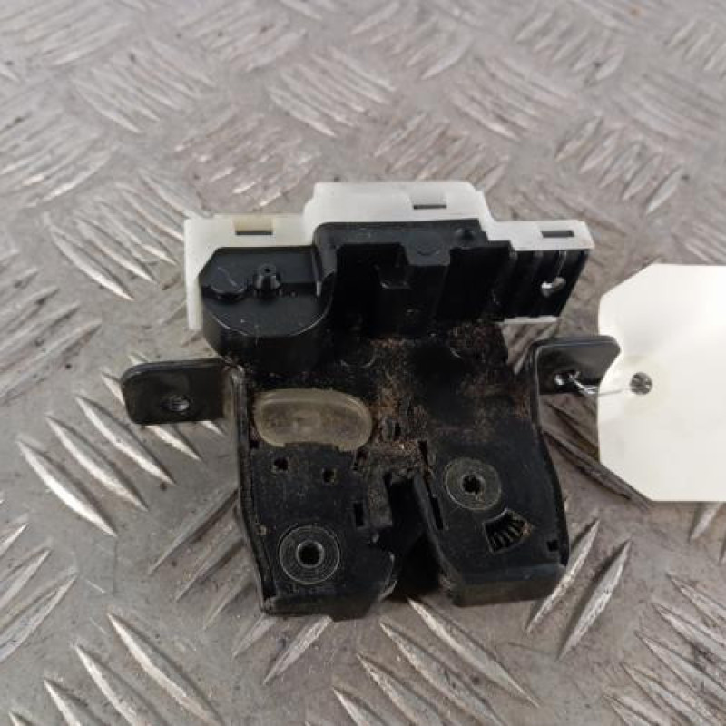 Serrure de hayon RENAULT CLIO 3