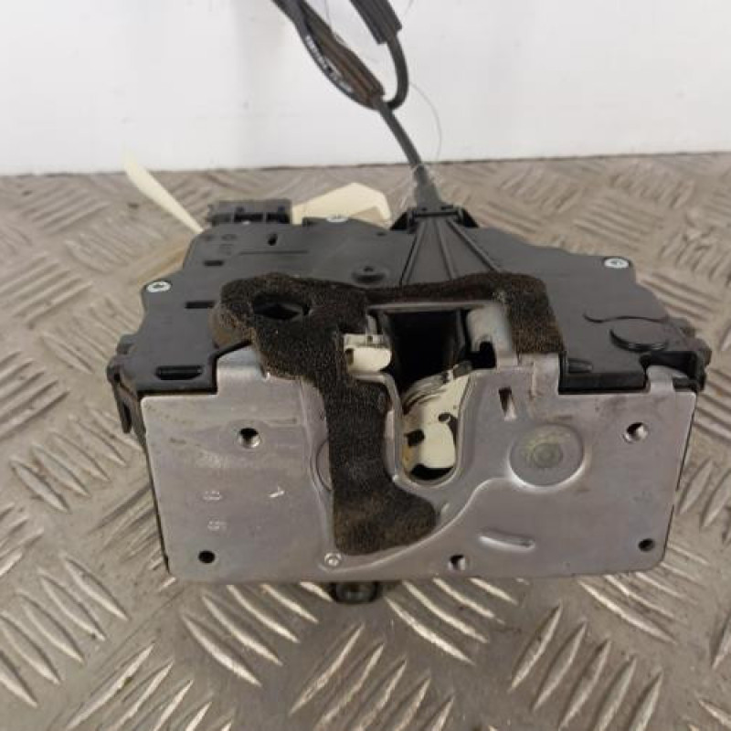 Serrure avant gauche OPEL MERIVA B