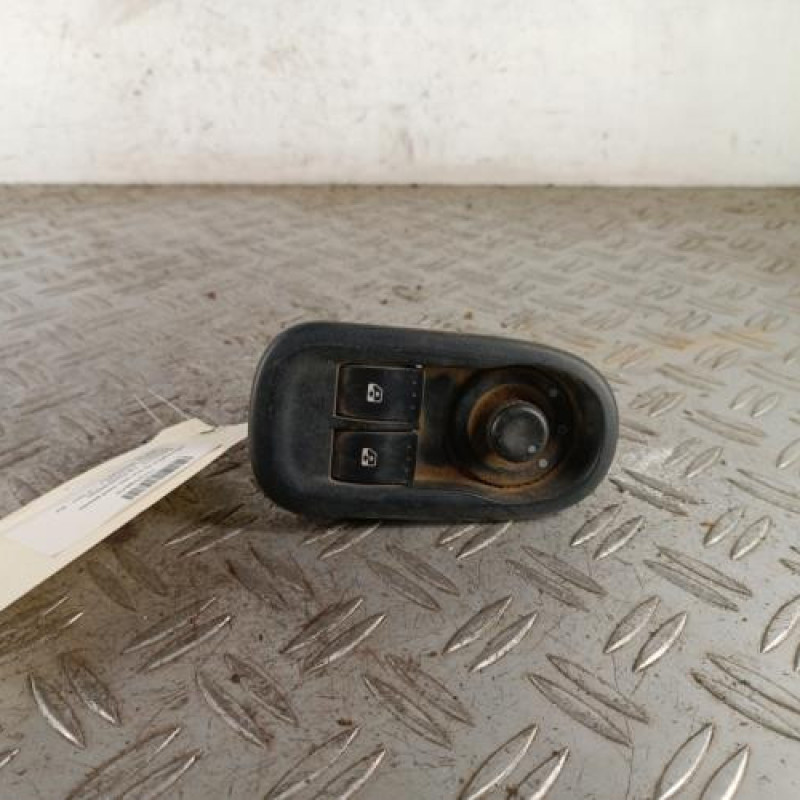 Interrupteur de leve vitre avant gauche RENAULT KANGOO 2