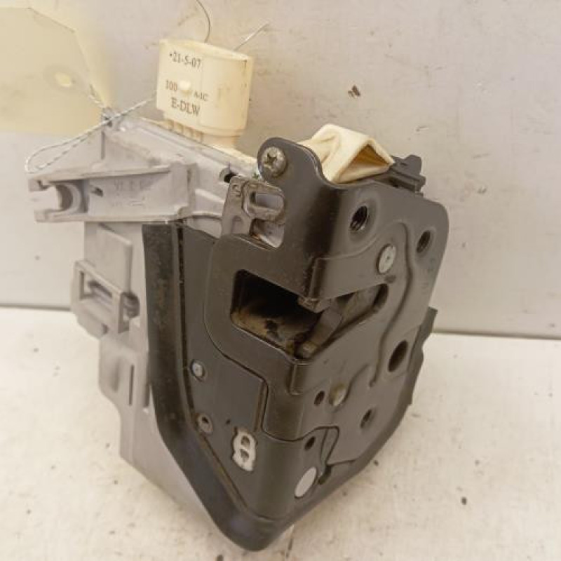 Serrure avant gauche AUDI A3 2 Serrure avant gauche AUDI A3 2