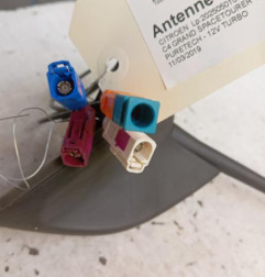 Antenne CITROEN C4 GRAND SPACETOURER Photo n°3