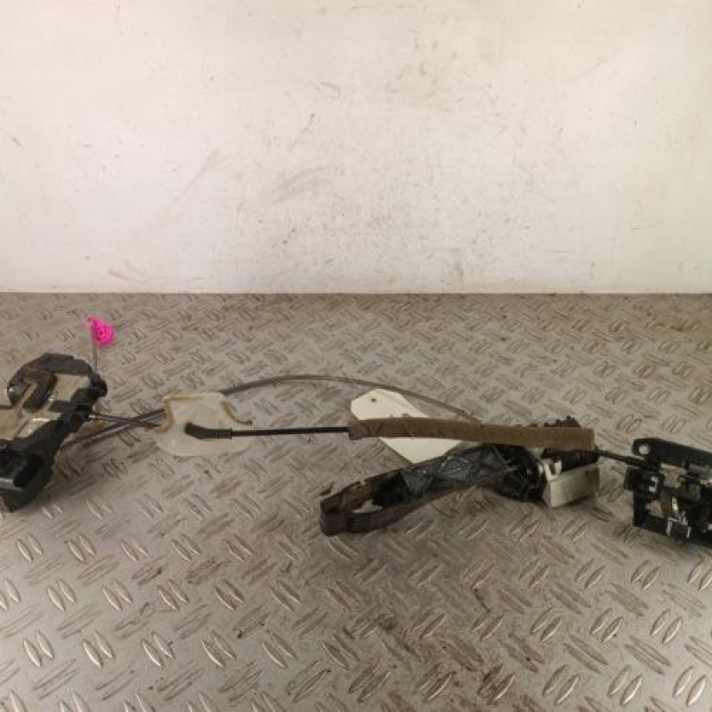 Serrure avant gauche NISSAN QASHQAI 1 Serrure avant gauche NISSAN QASHQAI 1
