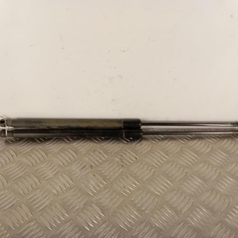 Verin de coffre NISSAN QASHQAI 1