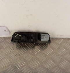 Interrupteur de leve vitre avant gauche AUDI A1 1