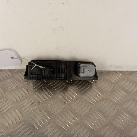 Interrupteur de leve vitre avant gauche AUDI A1 1