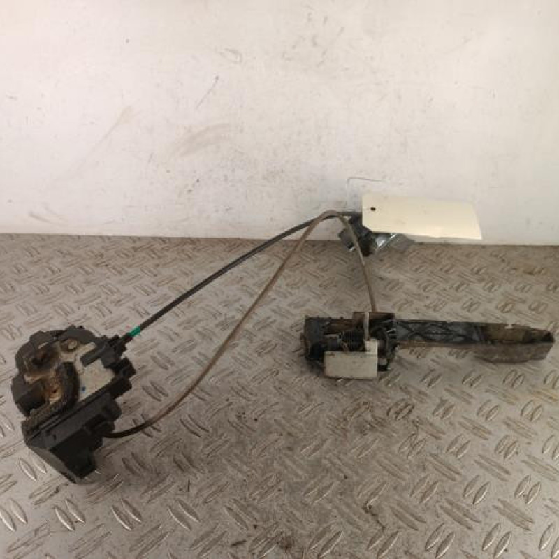 Serrure arriere droit NISSAN QASHQAI 1 Serrure arriere droit NISSAN QASHQAI 1