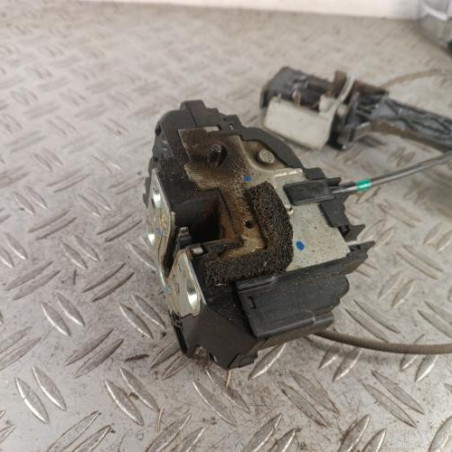 Serrure arriere droit NISSAN QASHQAI 1