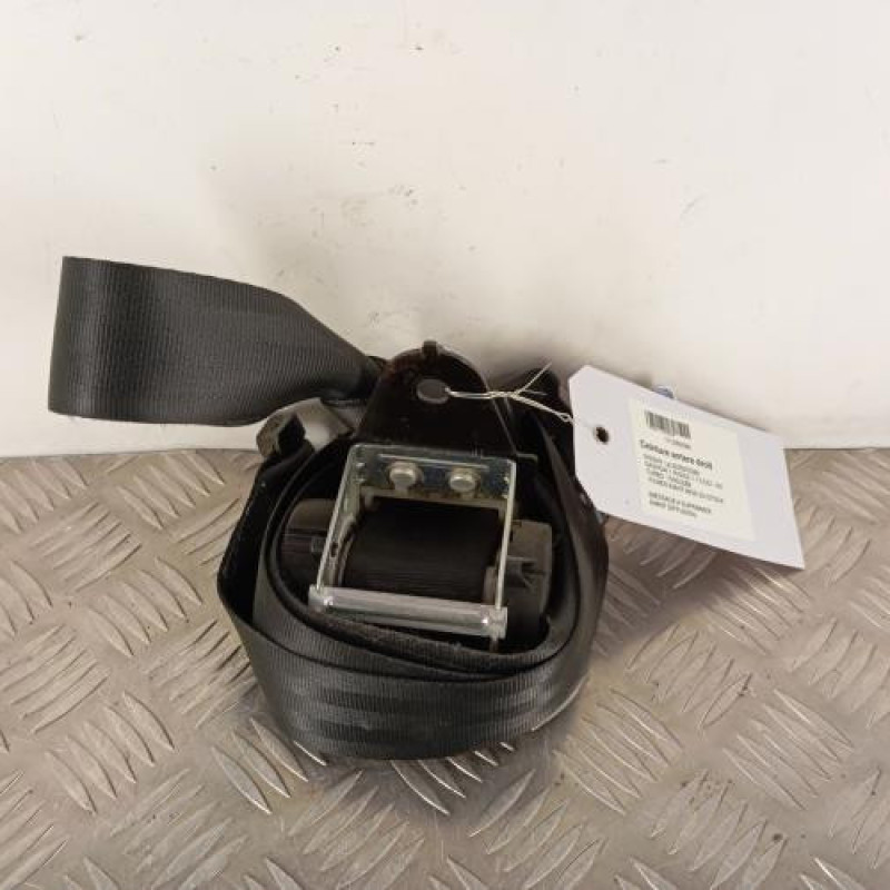 Ceinture arriere droit NISSAN QASHQAI 1 Ceinture arriere droit NISSAN QASHQAI 1