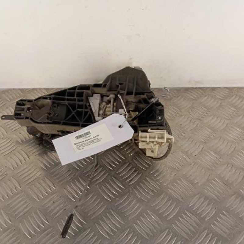 Serrure avant droit MERCEDES CLASSE A 169 Serrure avant droit MERCEDES CLASSE A 169