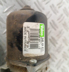 Moteur essuie glace avant RENAULT CLIO 3 Photo n°3
