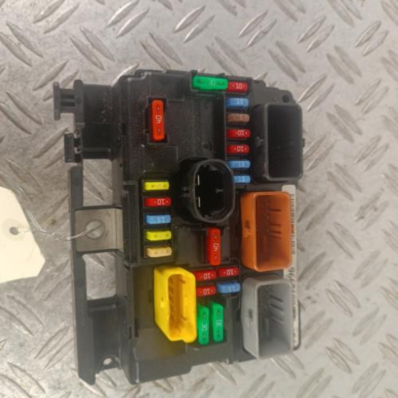 Boitier servitude moteur (BSM) CITROEN C3 2 Boitier servitude moteur (BSM) CITROEN C3 2