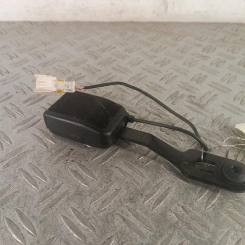Attache ceinture avant gauche PEUGEOT 207