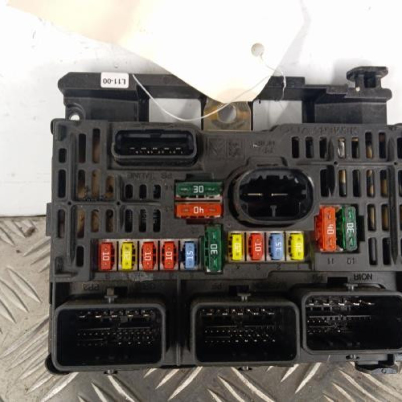 Boitier servitude moteur (BSM) CITROEN C5 1 Boitier servitude moteur (BSM) CITROEN C5 1
