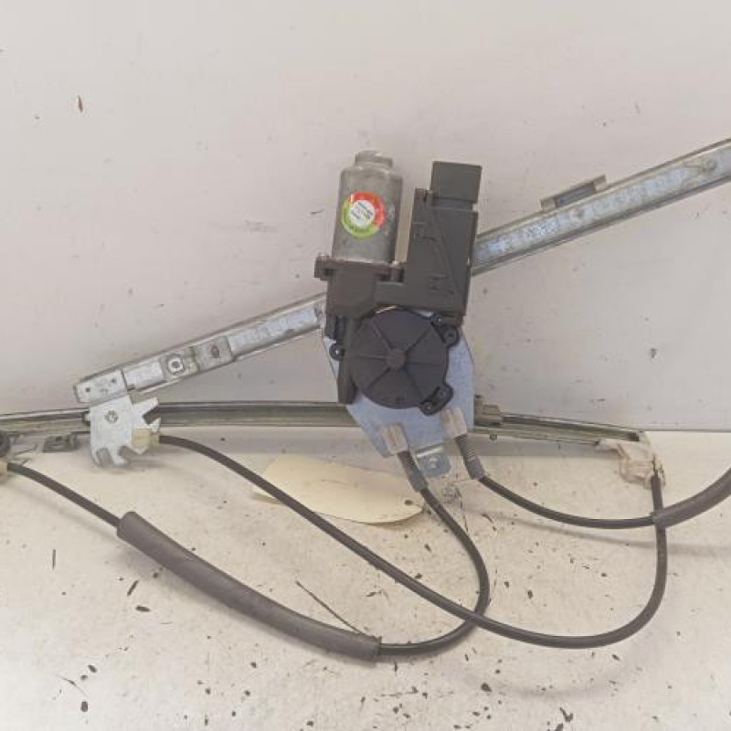 Leve vitre electrique avant gauche RENAULT LAGUNA 2