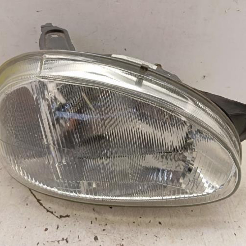 Optique avant principal droit (feux)(phare) OPEL CORSA B