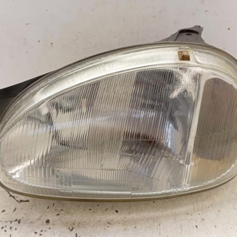 Optique avant principal gauche (feux)(phare) OPEL CORSA B