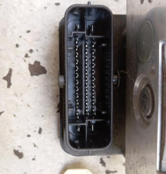 Bloc ABS (freins anti-blocage) PEUGEOT 208 2 Photo n°3