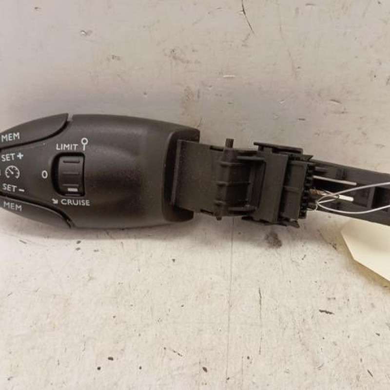 Commande regulateur vitesse PEUGEOT 208 2