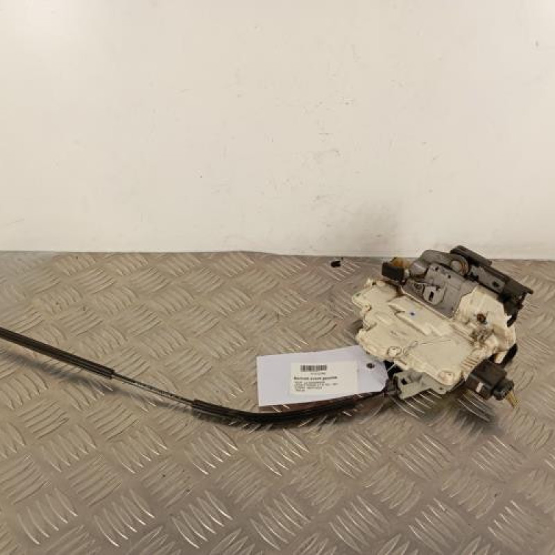 Serrure avant gauche SEAT LEON 2