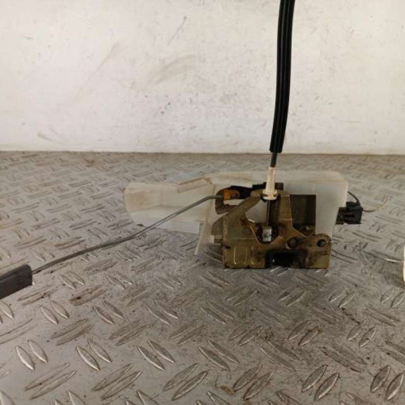 Serrure avant gauche RENAULT CLIO 2