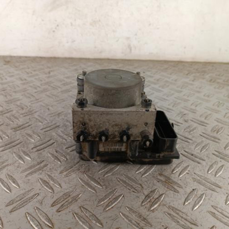Bloc ABS (freins anti-blocage) HYUNDAI I 20 1