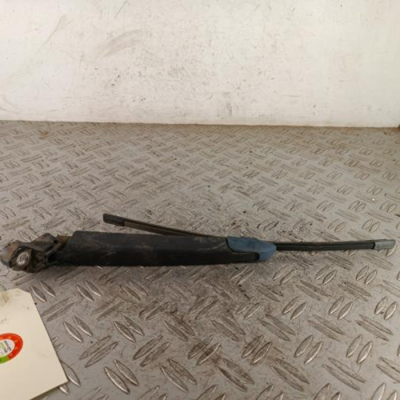 Bras essuie glace arriere HYUNDAI I 30 2