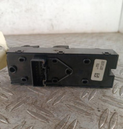 Interrupteur de leve vitre avant gauche HYUNDAI I 30 2