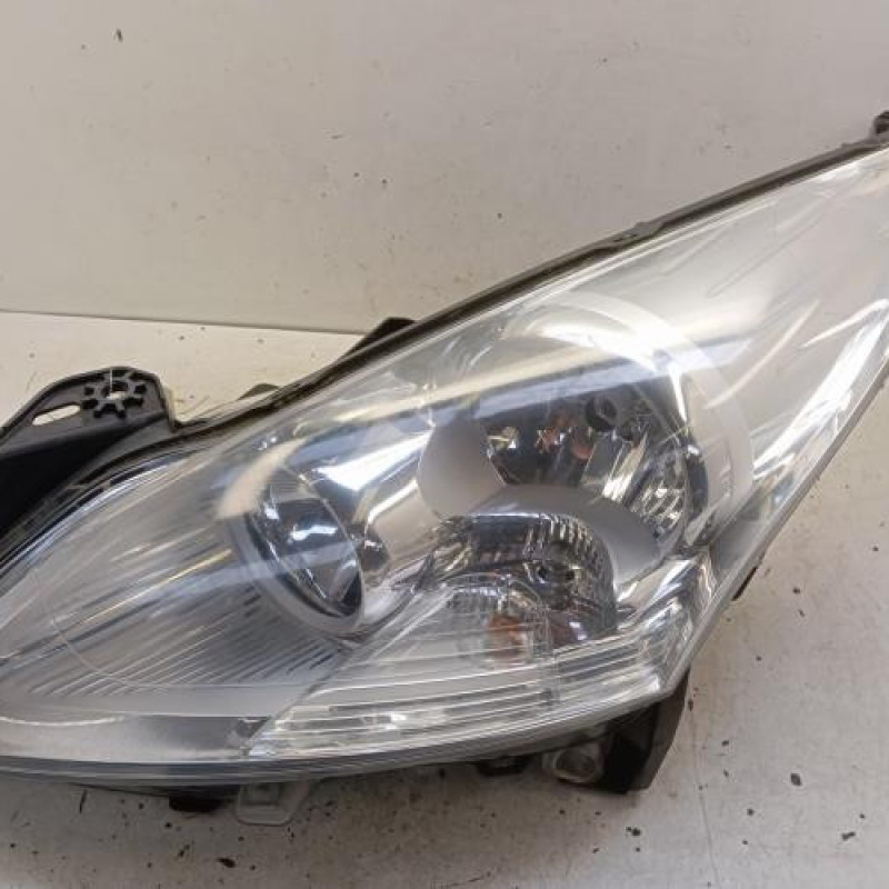 Optique avant principal gauche (feux)(phare) PEUGEOT 5008 1