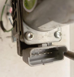 Leve vitre electrique avant gauche CITROEN C3 PICASSO Photo n°3