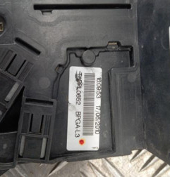 Porte fusible PEUGEOT 5008 1 Photo n°5