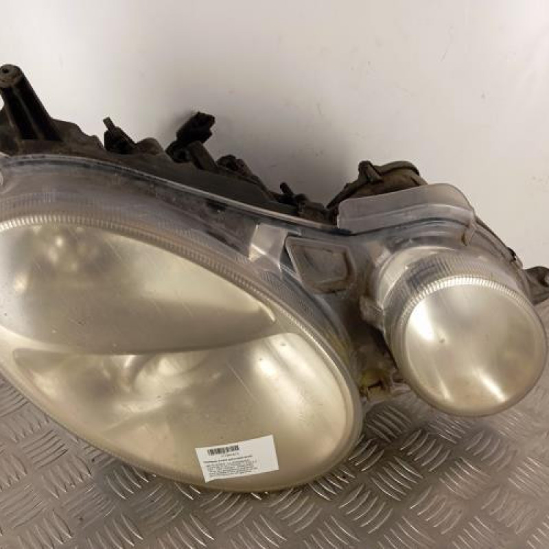 Optique avant principal droit (feux)(phare) MERCEDES CLASSE E 211
