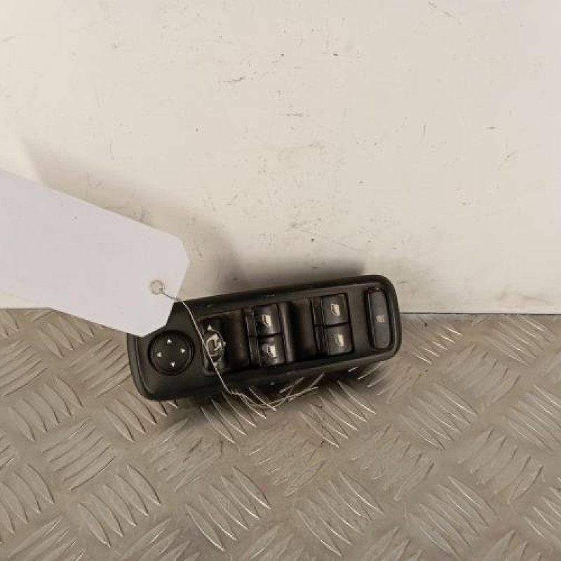 Interrupteur de leve vitre avant gauche CITROEN C8