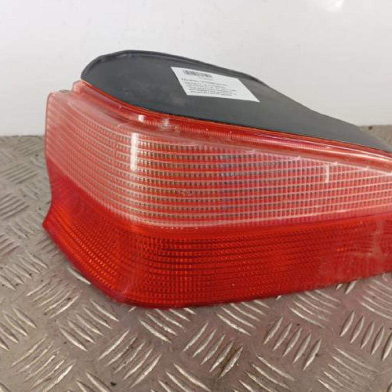 Feu arriere principal gauche (feux) PEUGEOT 106