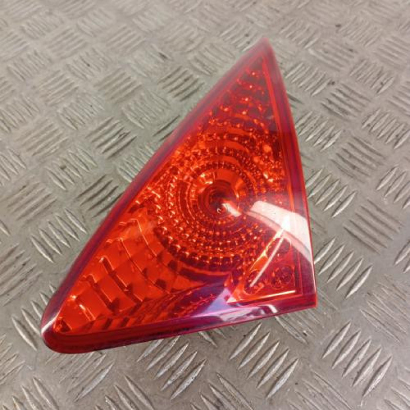 Feu arriere secondaire droit (feux) PEUGEOT 3008 1