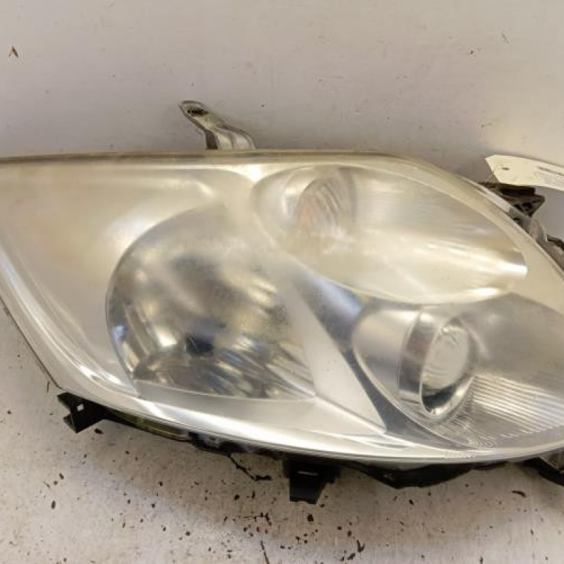 Optique avant principal droit (feux)(phare) TOYOTA AURIS 1