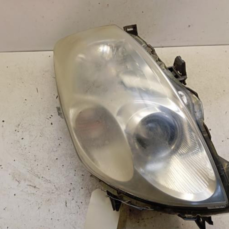 Optique avant principal gauche (feux)(phare) TOYOTA AURIS 1