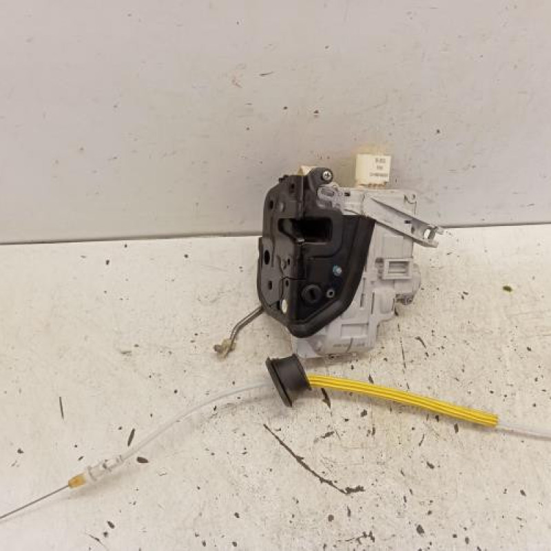 Serrure arriere droit AUDI A4 2